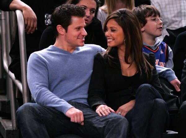 nick-and-vanessa-courtside.jpg