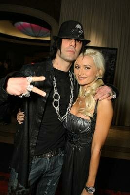 Holly-Madison-Criss-Angel-Split